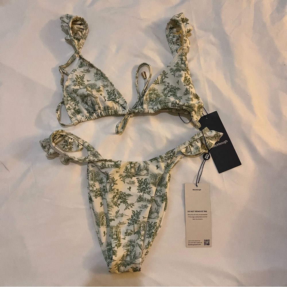 Blackbough Tessa Ruffle Set in Cottage Top M Bottoms L